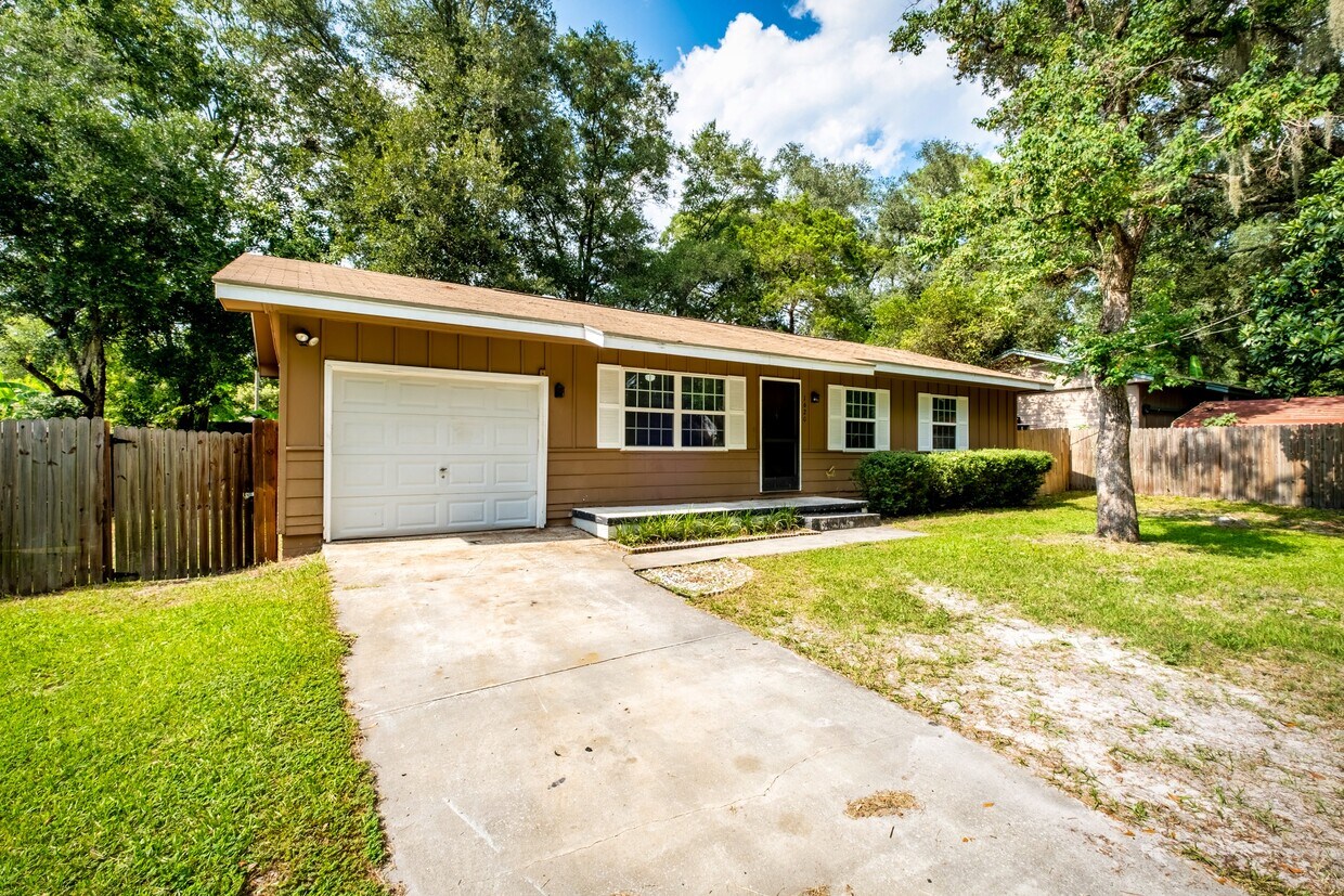 1620 Hazel Ave, Green Cove Springs, FL 32043 House Rental in Green