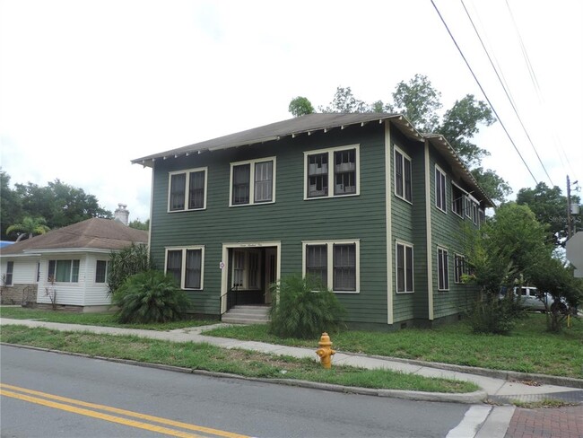 Building Photo - 701 E Lime St