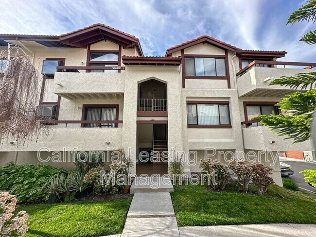Building Photo - 18020 Saratoga Way