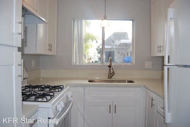 Building Photo - 4054 Highland Ave