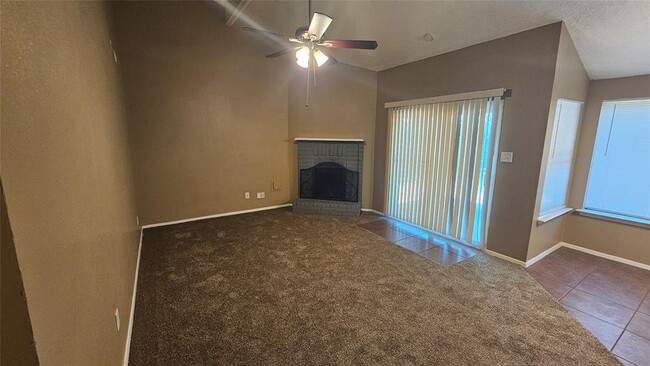 Foto del edificio - 19450 Cypress River Dr