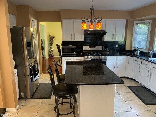 Foto del edificio - 4 br, 3.5 bath House - 23183 Mystic Forest Dr