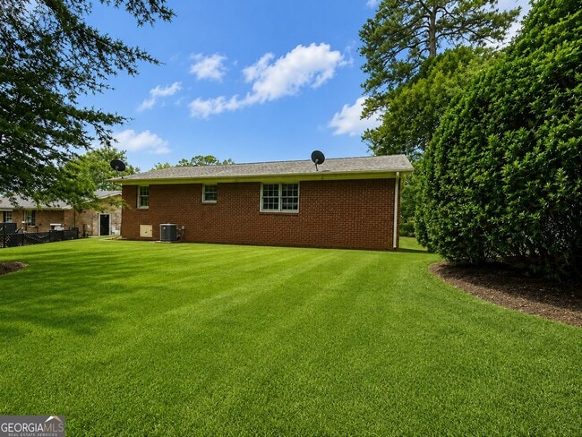 Building Photo - 322 Parkway Pl