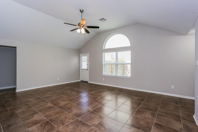 Building Photo - 5202 El Tigre Ln