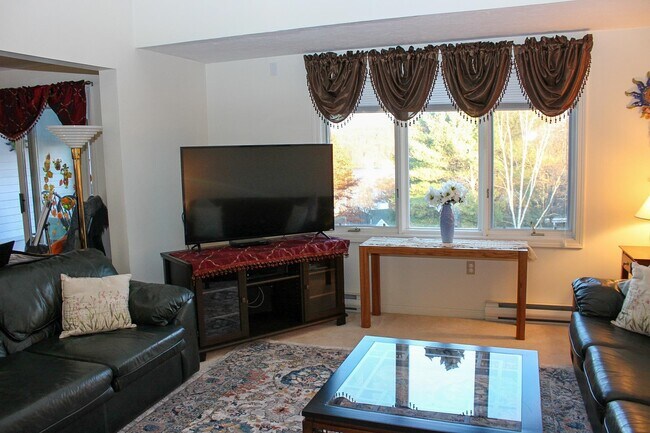 Foto del edificio - 4 Rocky Point Ln