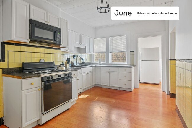 Foto del edificio - Room in Shared 6 bed/1.5 bath home in Brighton