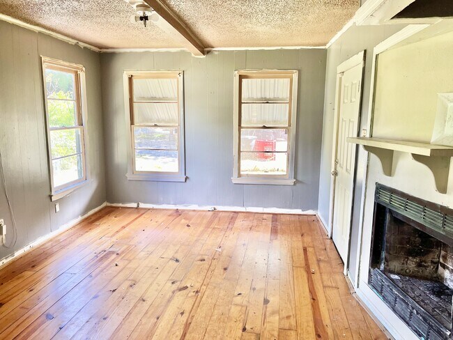 Photo - 5967 Byron Ave House