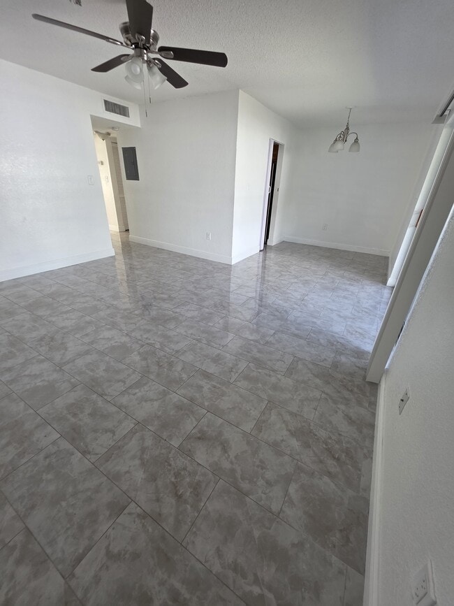 Foto del edificio - 4747 S Texas Ave