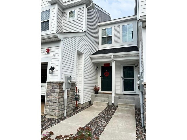 Building Photo - 7262 Zircon Ct N