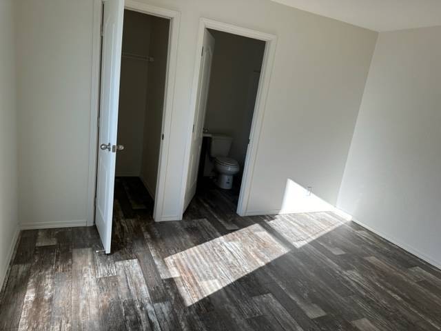 Foto del edificio - 740-990-990 Arroyo Dr