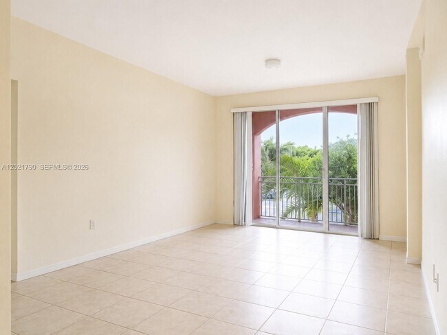 Foto del edificio - 6500 NW 114th Ave