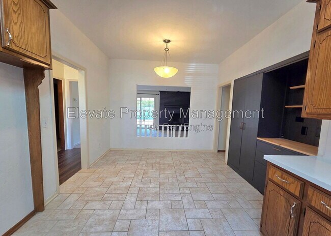 Building Photo - 1204 SW 128th St