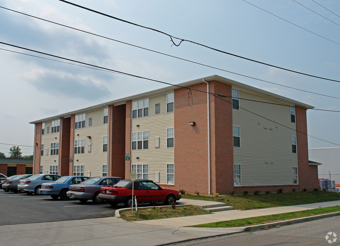 Primary Photo - University Village Apartments