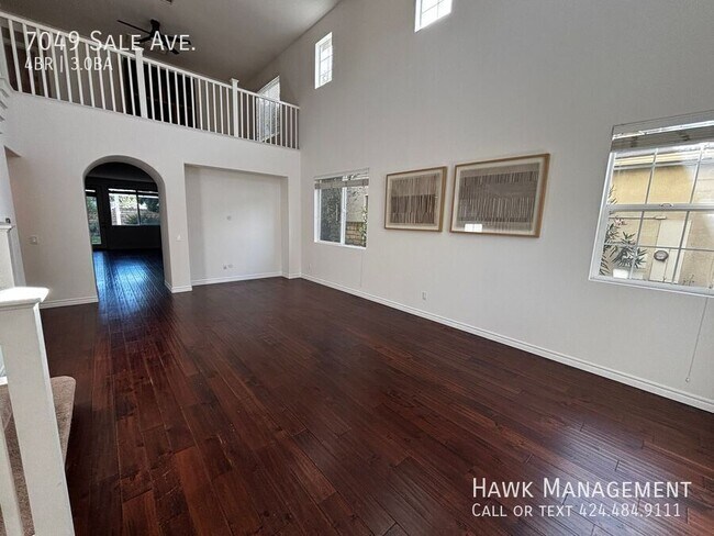 Foto del edificio - 7049 Sale Ave