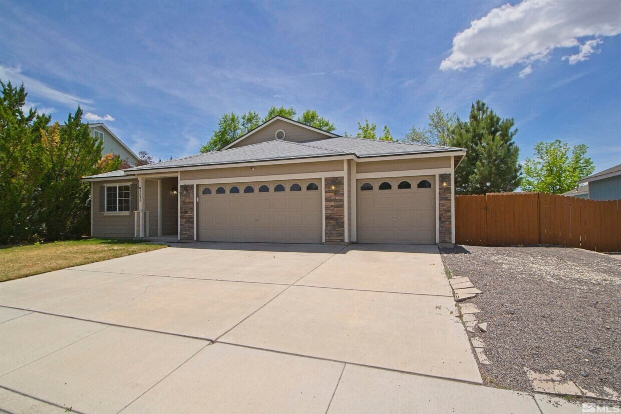 Primary Photo - 3035 Bandera Ave