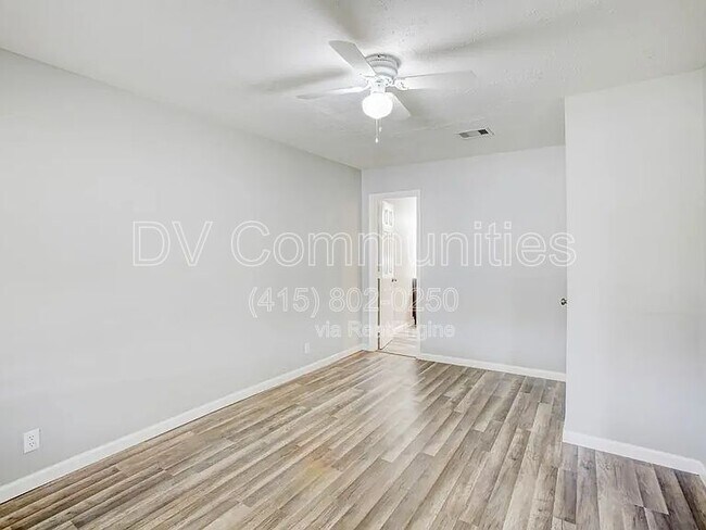 Building Photo - 9317 Cathedral Dr