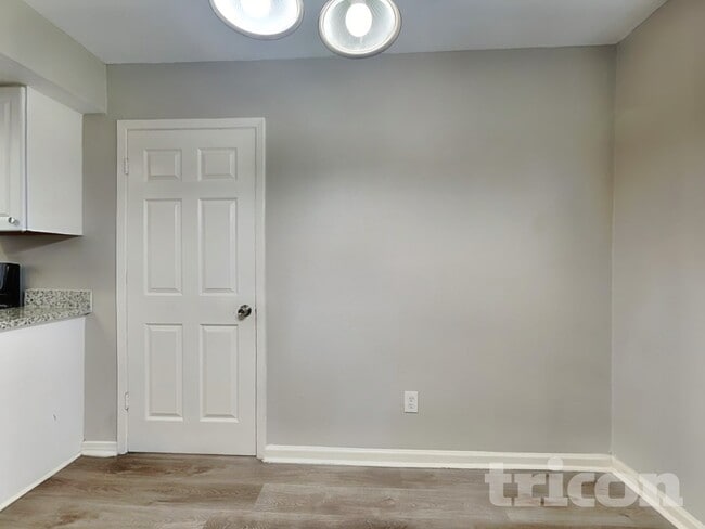 Building Photo - 1438 Peach Spring Dr