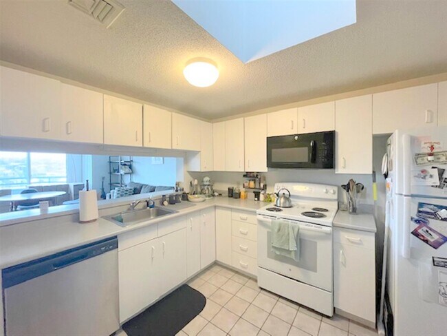 Foto del edificio - 165 Beacon St