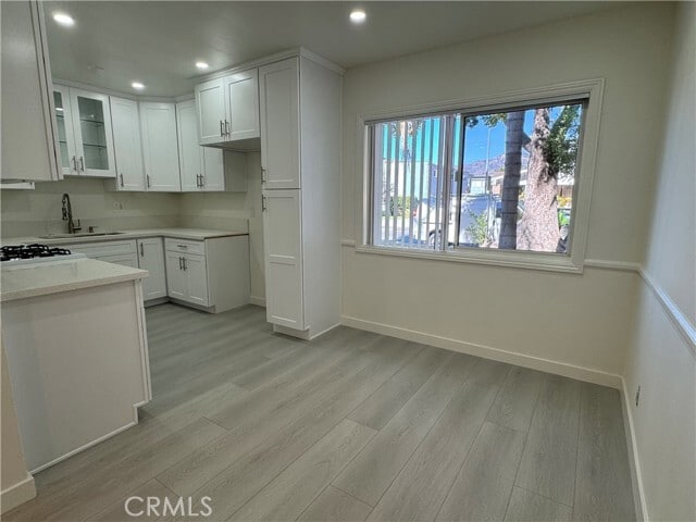 Building Photo - 350 W Wilson Ave