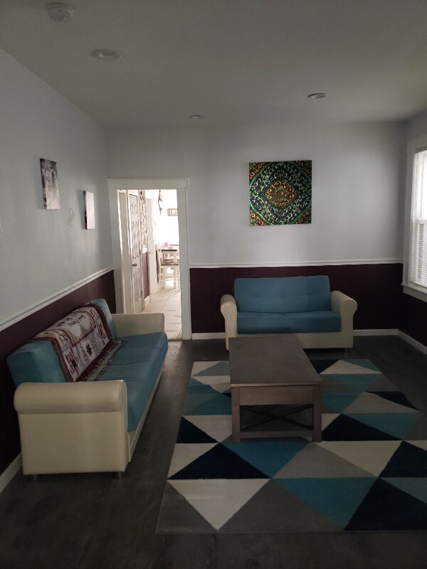 Foto del edificio - 142 Mapes Ave