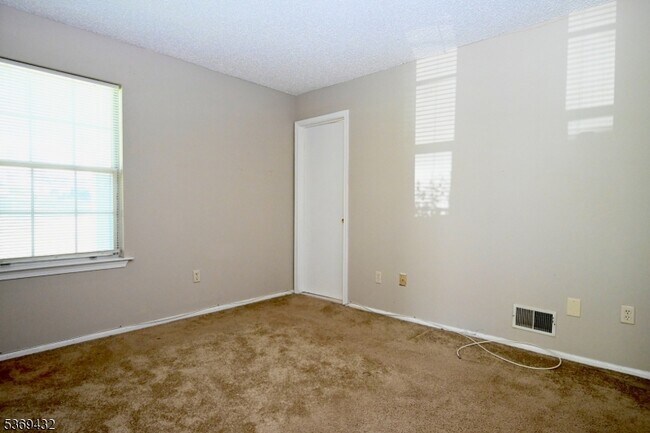 Foto del edificio - 1206 Sycamore Ln