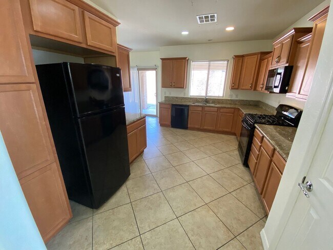 Building Photo - Beautiful 3 bed/2 bath home located in Sta...