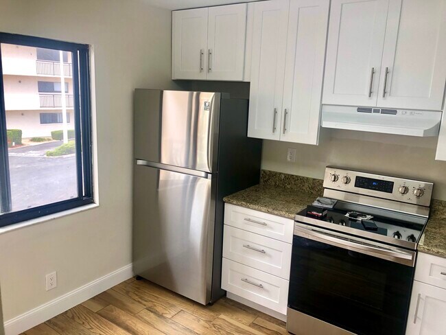 Building Photo - 5642 Puerta del Sol Blvd S