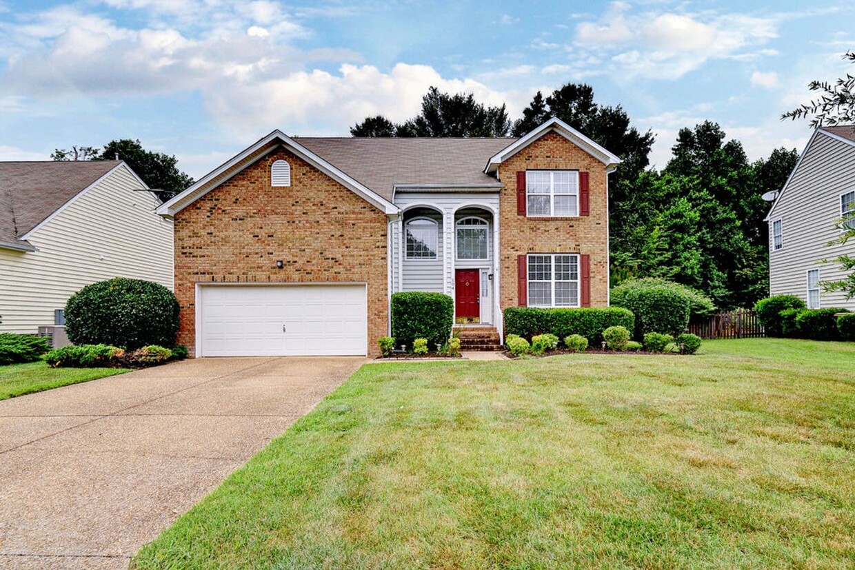 Foto principal - Spacious Home in York County