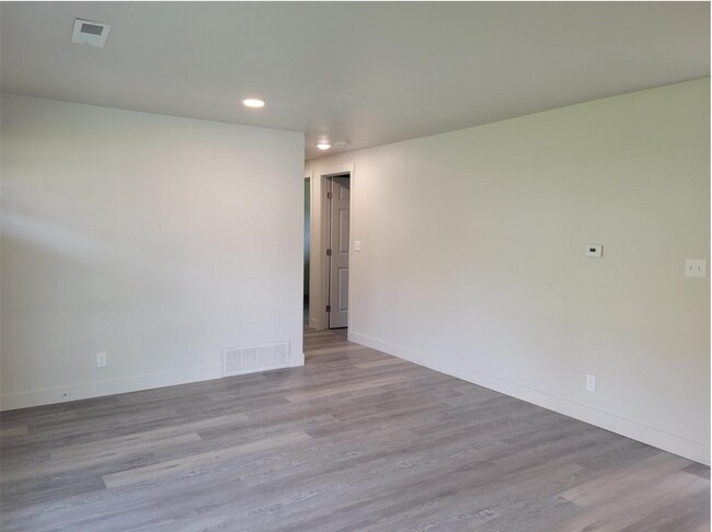 Photo - REMODELED CORNER LOT IN RENTON House