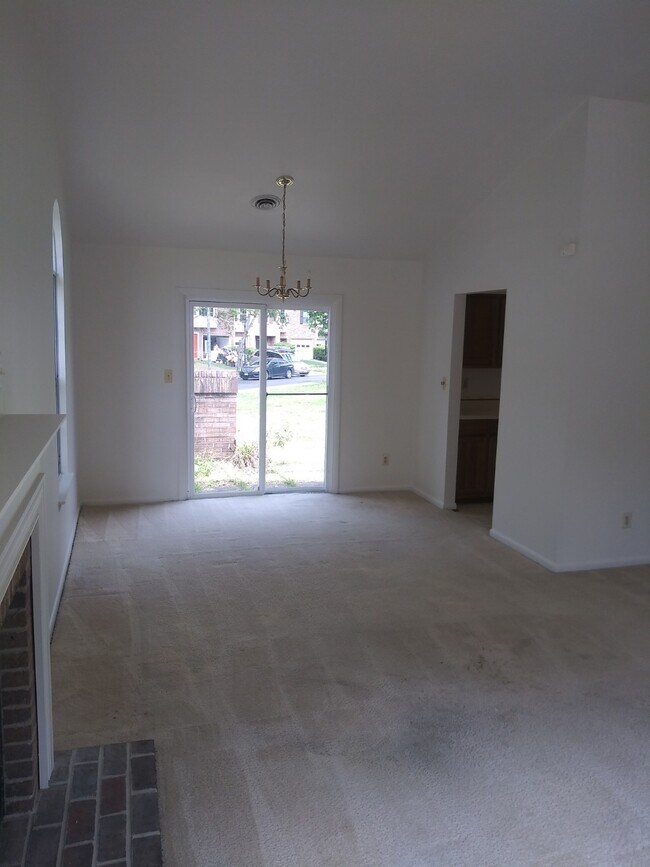 Building Photo - 4624 Governor Kent Ct