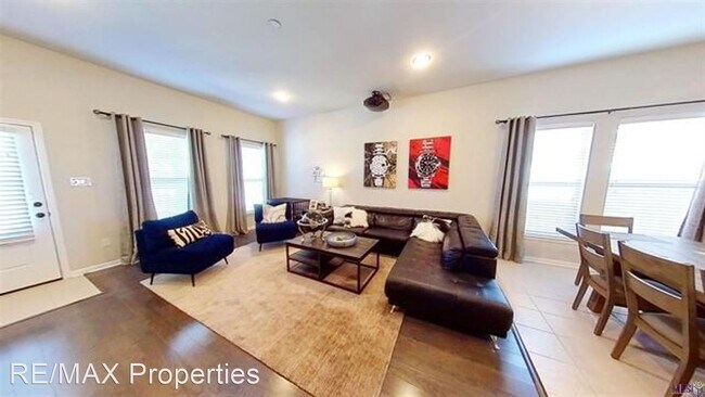 Building Photo - 4 br, 2 bath House - 931 Shadow Bluff
