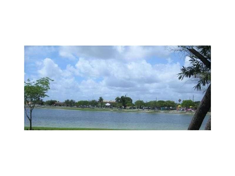 Primary Photo - 290 W Park Dr