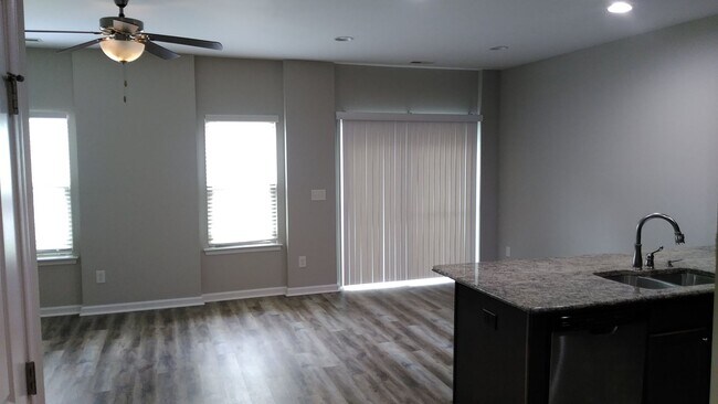 Foto del edificio - Like New Townhome in Stallings!