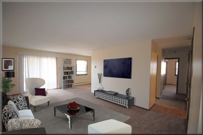 Foto del edificio - Kings Manor Apartments