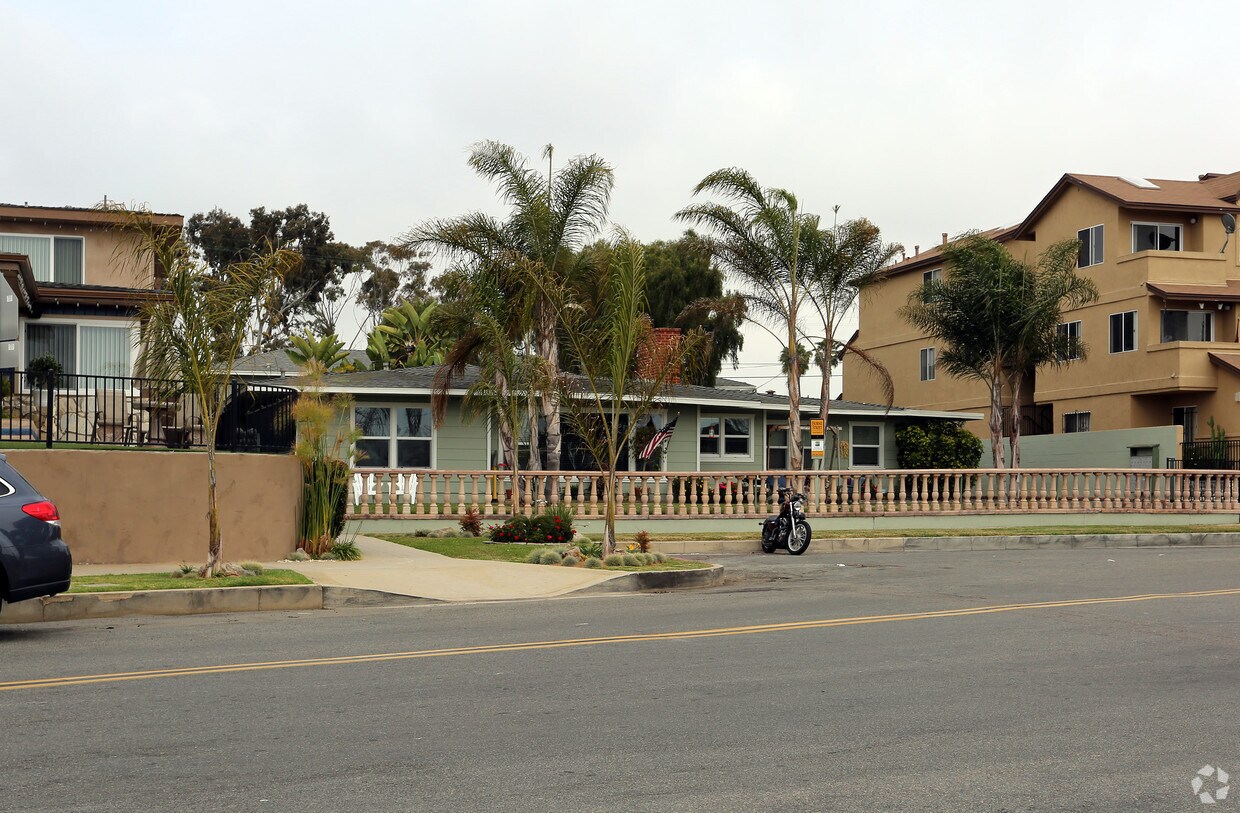 Foto del edificio - 300-302 S Horne St