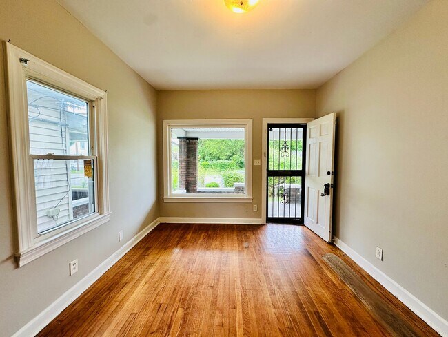 Foto del edificio - 4012 Greenwood Ave
