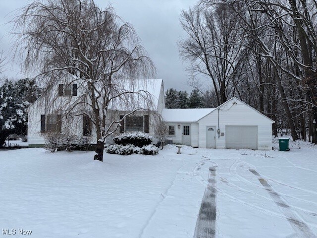 Foto principal - 7500 Lakeshore Blvd