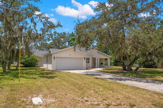 Foto del edificio - BEAUTIFUL Home For Rent in Lakewood Estates!