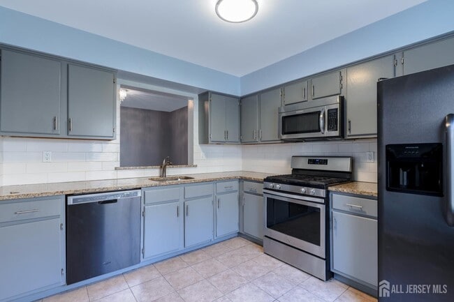 Foto del edificio - 1050 Schmidt Ln