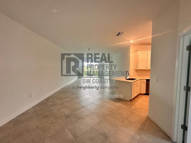 Building Photo - 20503 Hazelnut Ct S