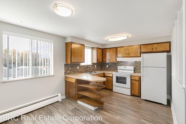 Foto del edificio - 2 br, 1 bath Apartment - 8220 West 16th Place