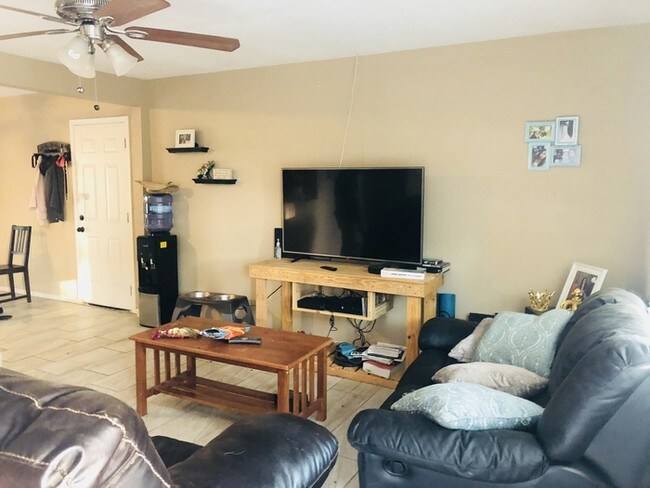 Foto del edificio - Newly Remodeled House - 43rd Ave & Thomas Rd