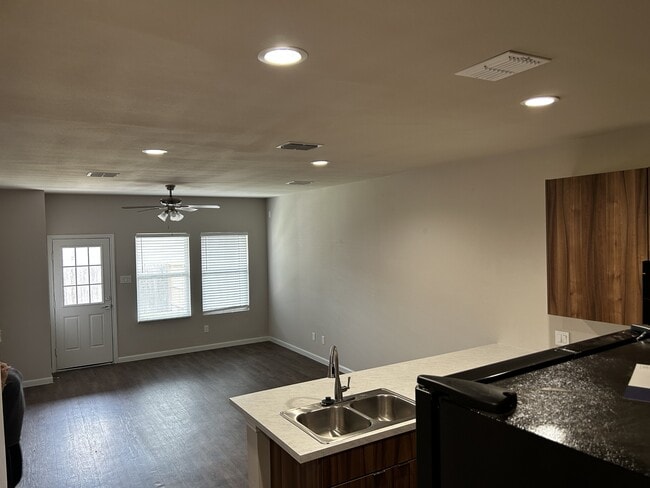 Building Photo - 21377 W Wallis Dr