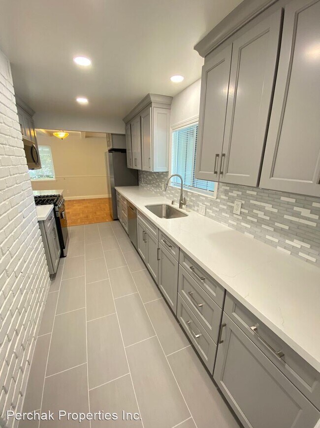 Building Photo - 3 br, 2 bath House - 149 Greenwood Circle