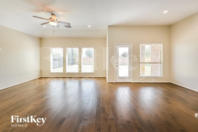 Building Photo - 3711 Daintree Park Dr