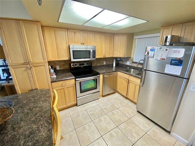 Building Photo - 5915 Sea Ranch Dr