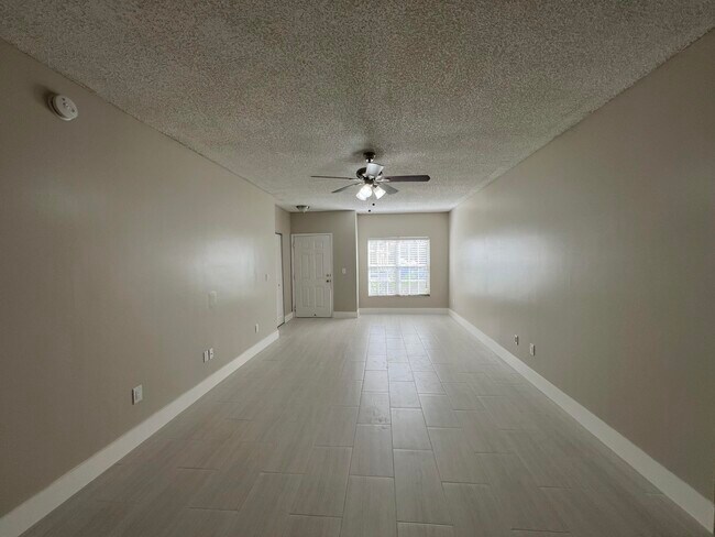Foto del edificio - 10354 Fox Trail Rd S