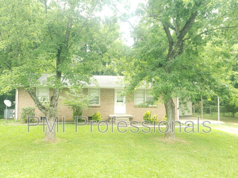 Primary Photo - 206 Highland Ave