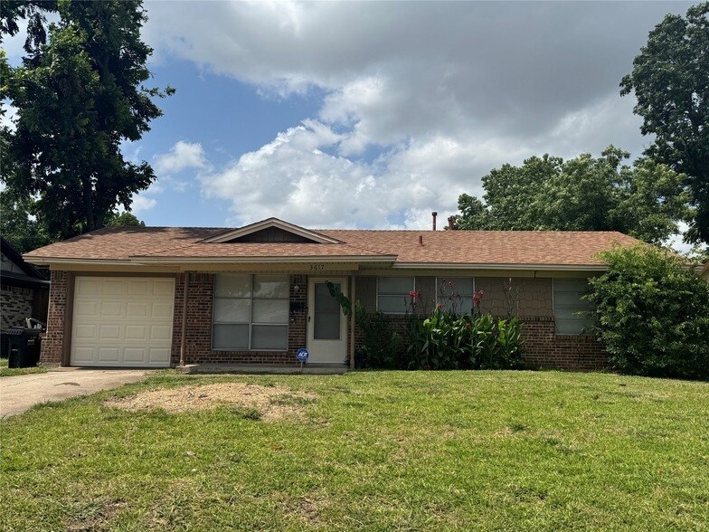 Foto principal - 3617 Statler Dr