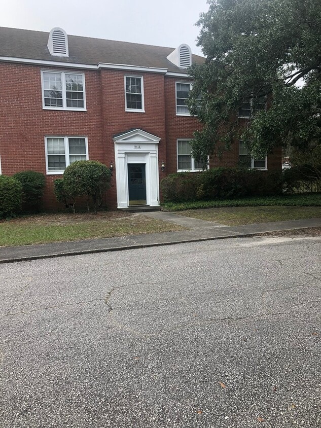 Photo - 2940 Oleander Drive, Unit A11